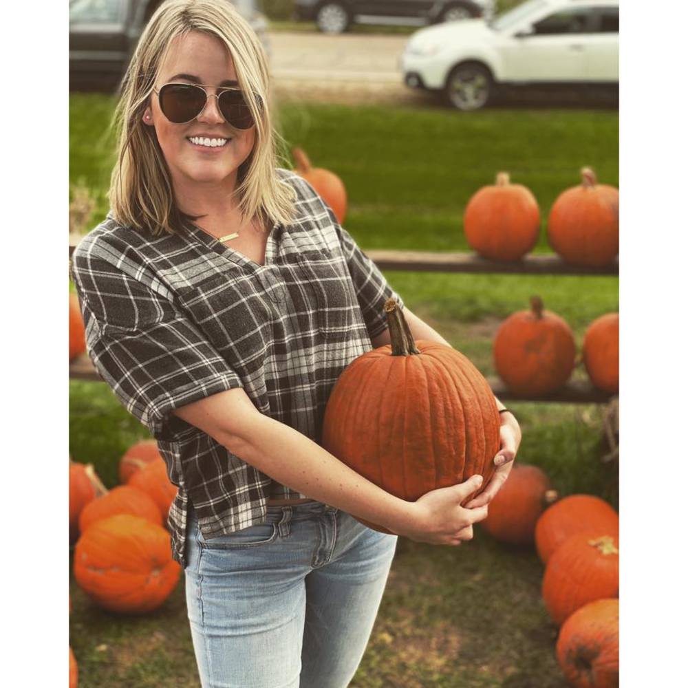 Meet your Posher, Lexa